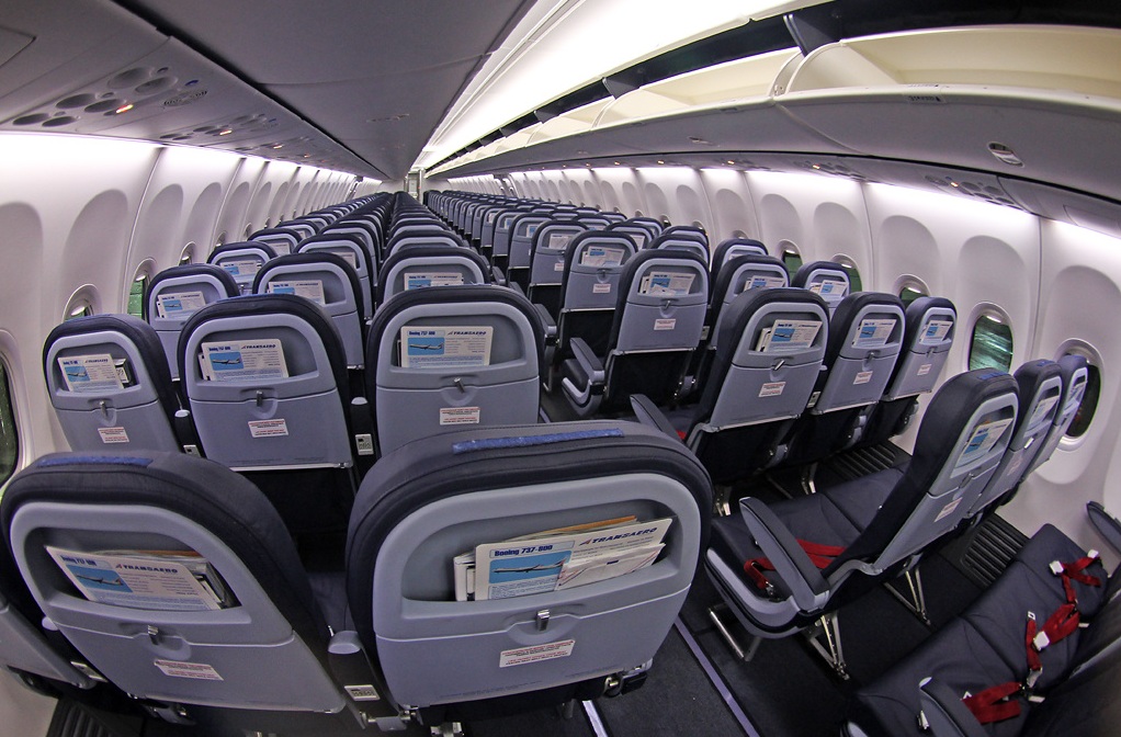 Эконом-класс на Боинге 737 700 Трансаэро