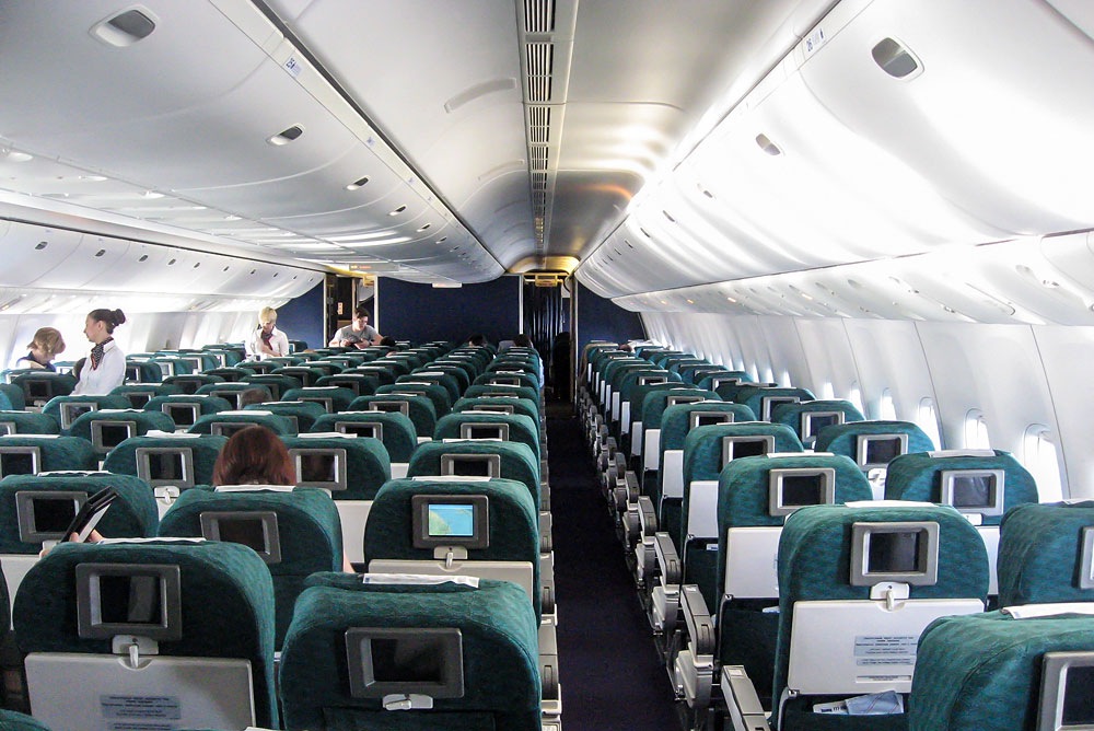 Пример салона туристического класса Боинг-777 компании Трансаэро